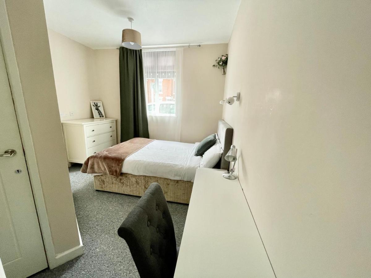 The Corner House - Modern Chesterfield Town Centre Apartments Extérieur photo